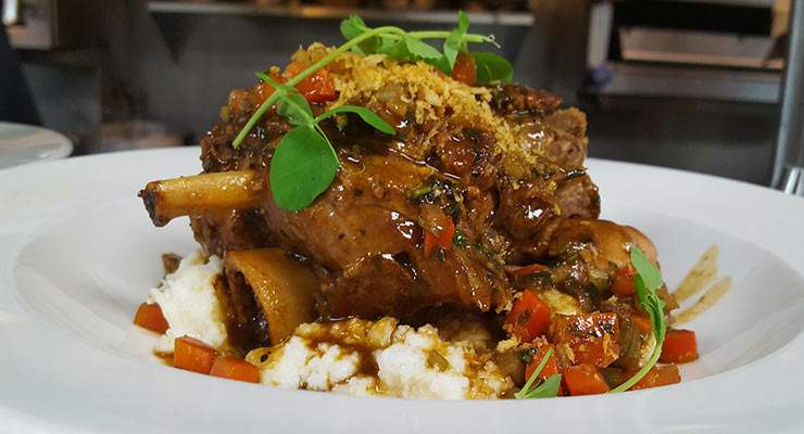 Lamb chops with mashed potatoes